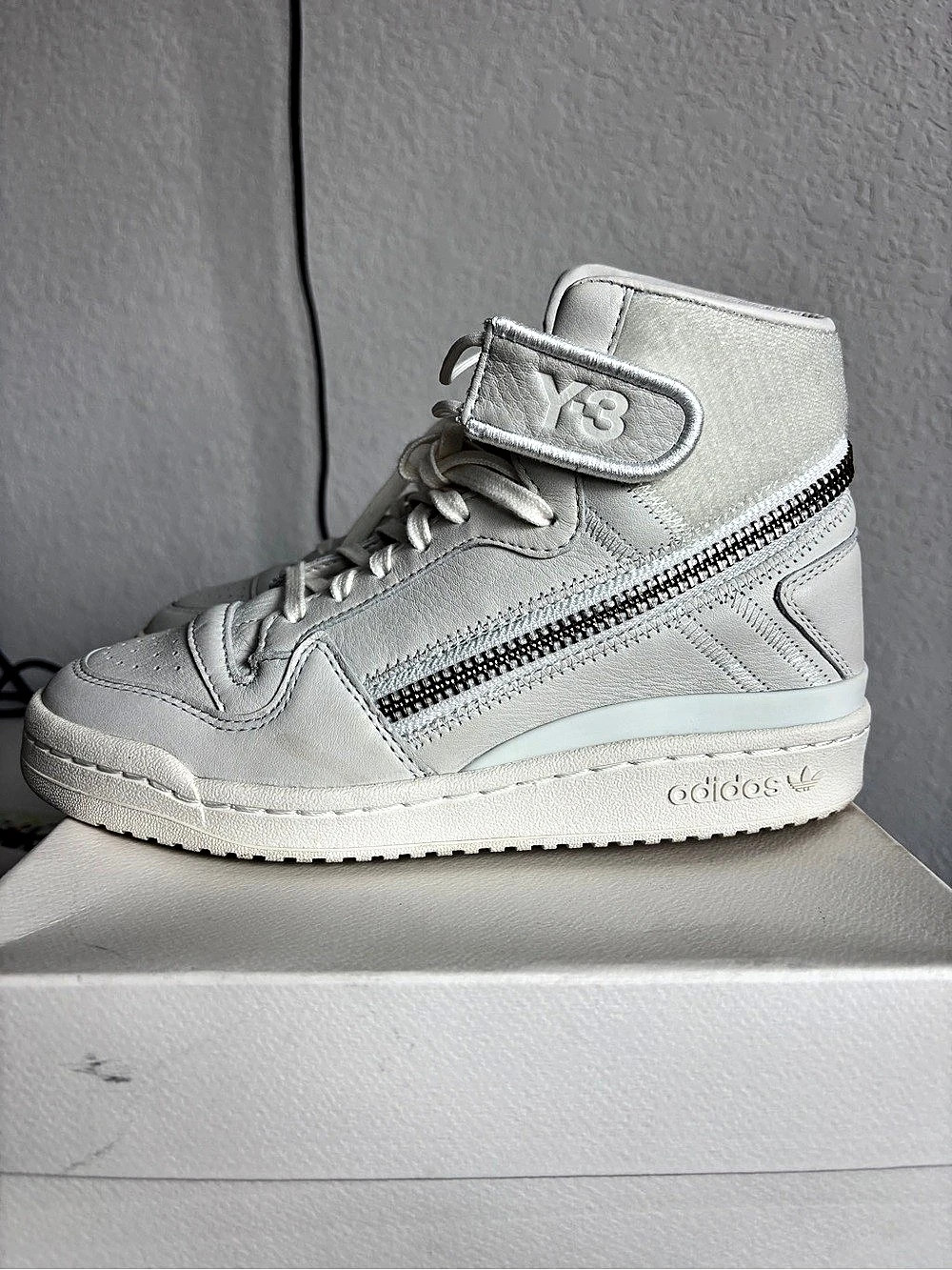 adidas Y-3 Forum Hi OG High-Top Sneakers in White US 5 Like New
